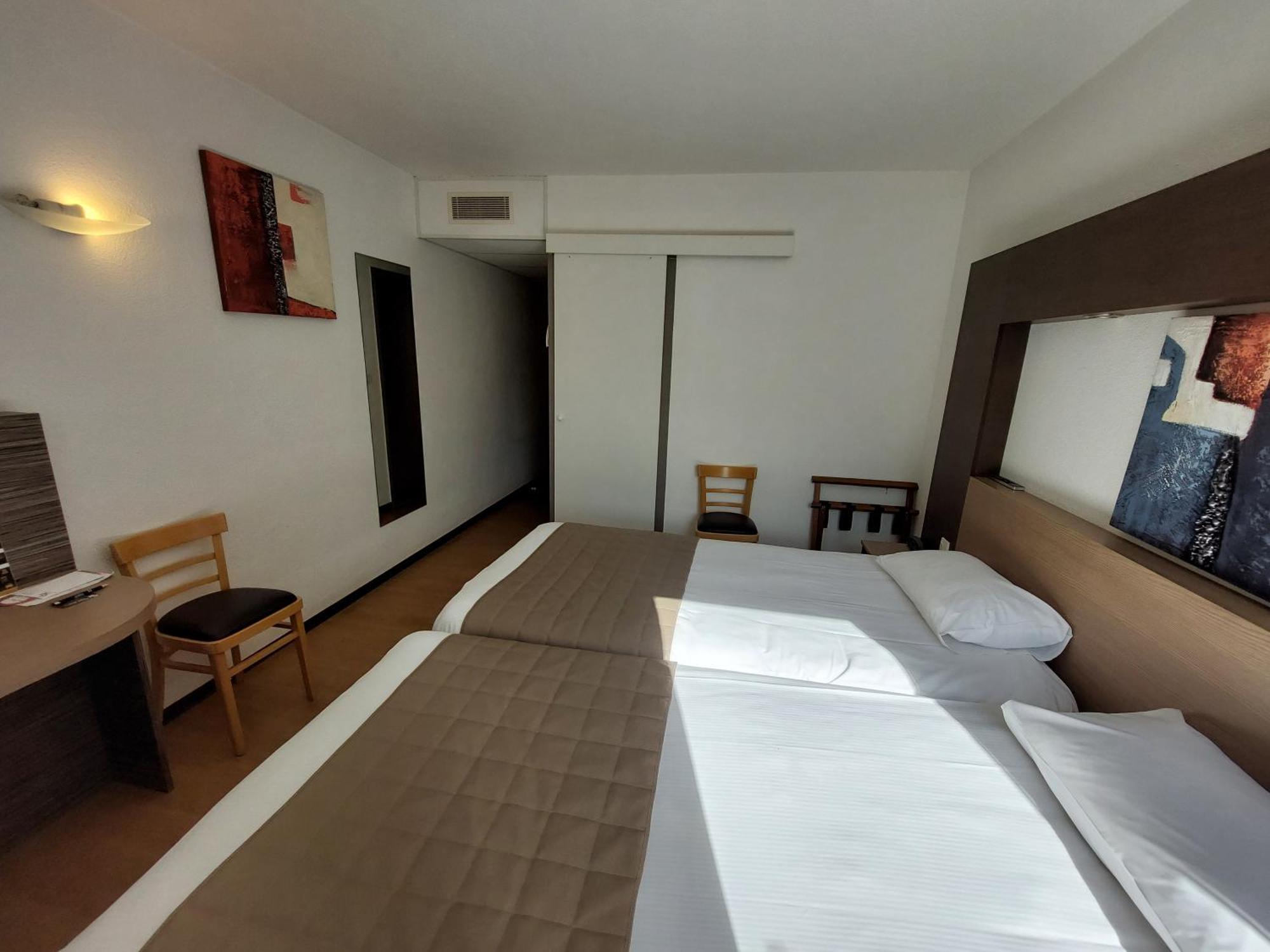 Cevenol Hotel Мійо Екстер'єр фото